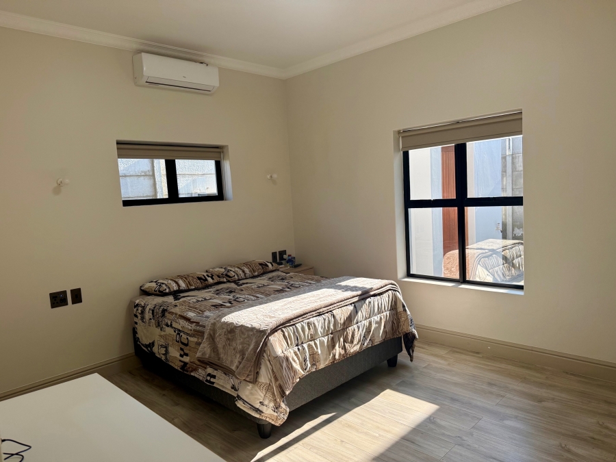 5 Bedroom Property for Sale in Tafelzicht Western Cape